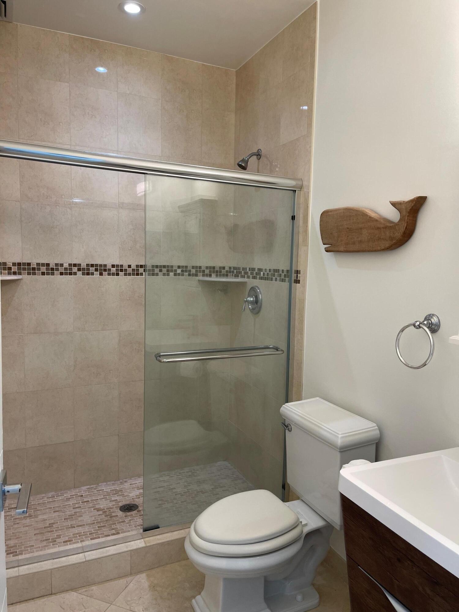 17783 Heather Ridge Road Boca Raton, FL 33498 - Photo 35 of 57 Guest Bathroom