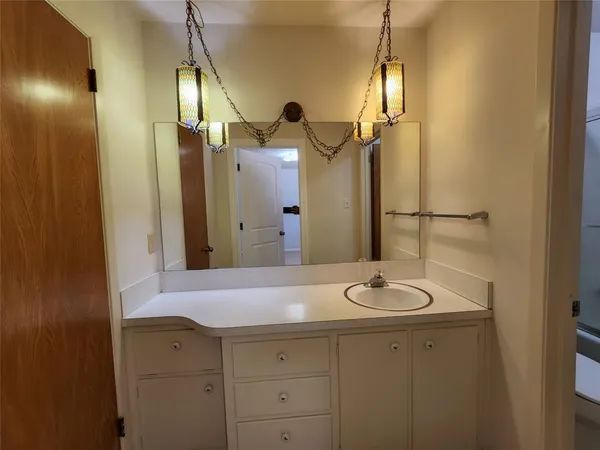 $2,800 | 2604 Buckingham Drive, Denton, TX 76209