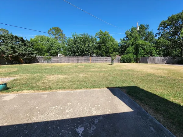 $2,800 | 2604 Buckingham Drive, Denton, TX 76209