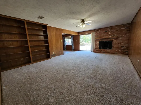 $2,800 | 2604 Buckingham Drive, Denton, TX 76209
