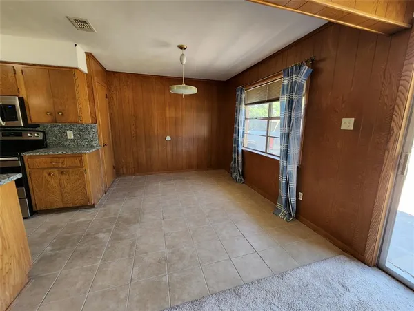 $2,800 | 2604 Buckingham Drive, Denton, TX 76209