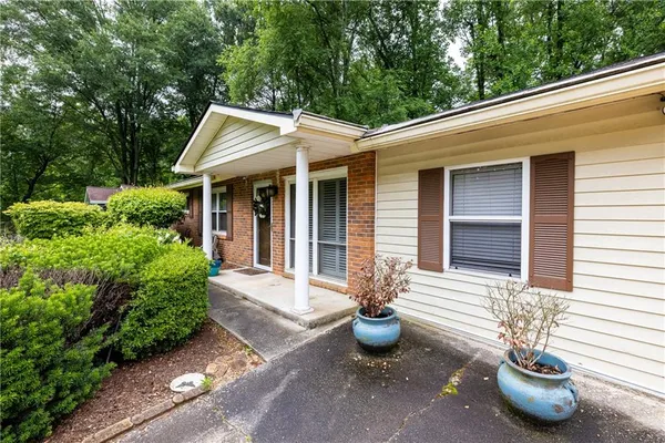 $2,300 | 3071 Francine Drive, Decatur, GA 30033