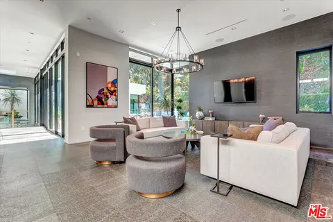 $13,495,000 | 1049 Loma Vista Drive, Beverly Hills, CA 90210