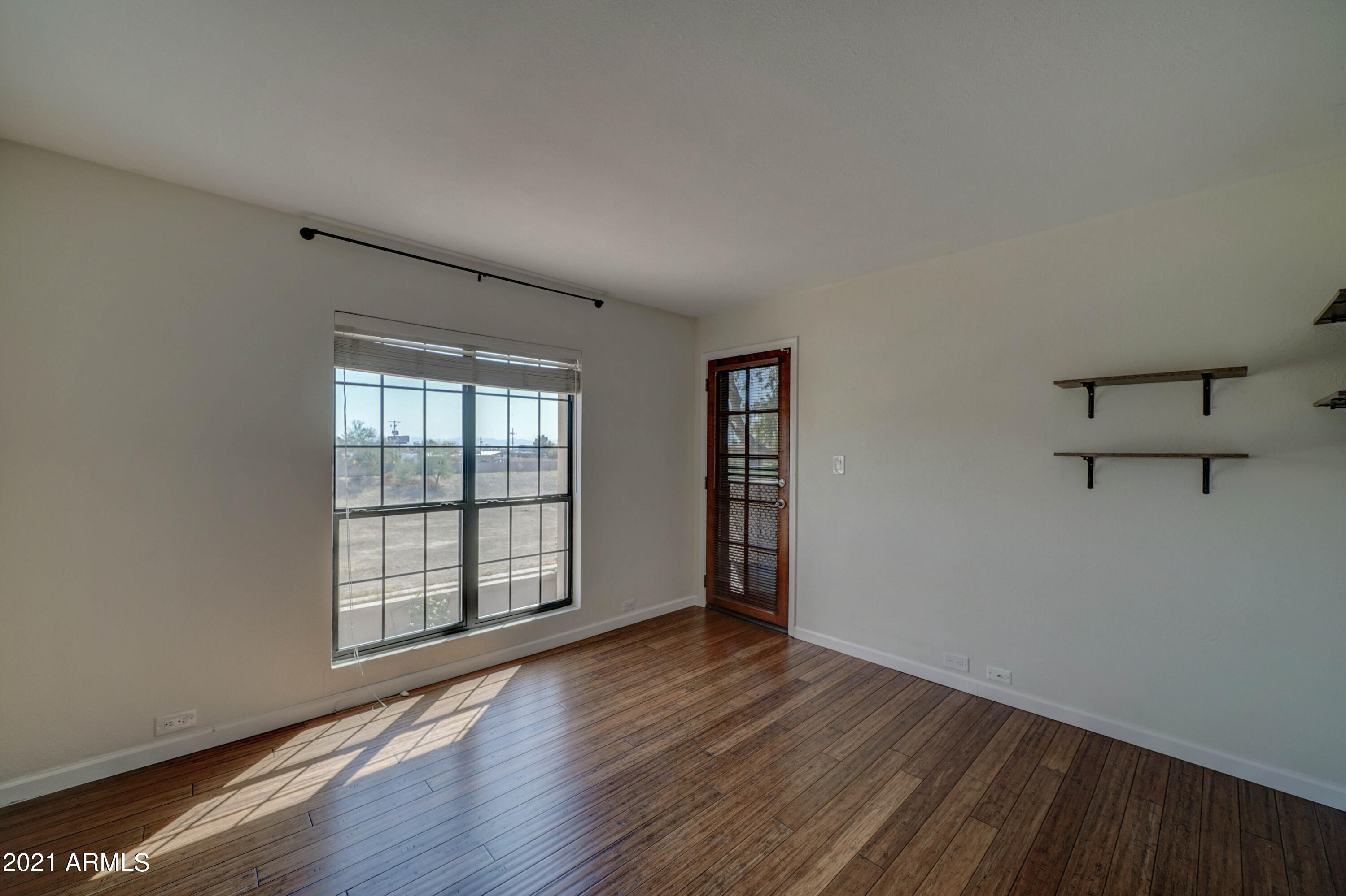 10410 North Cave Creek Road, Unit 2223 Phoenix, AZ 85020 - Photo 11 of 21 10410 N Cave Creek, 2223-11