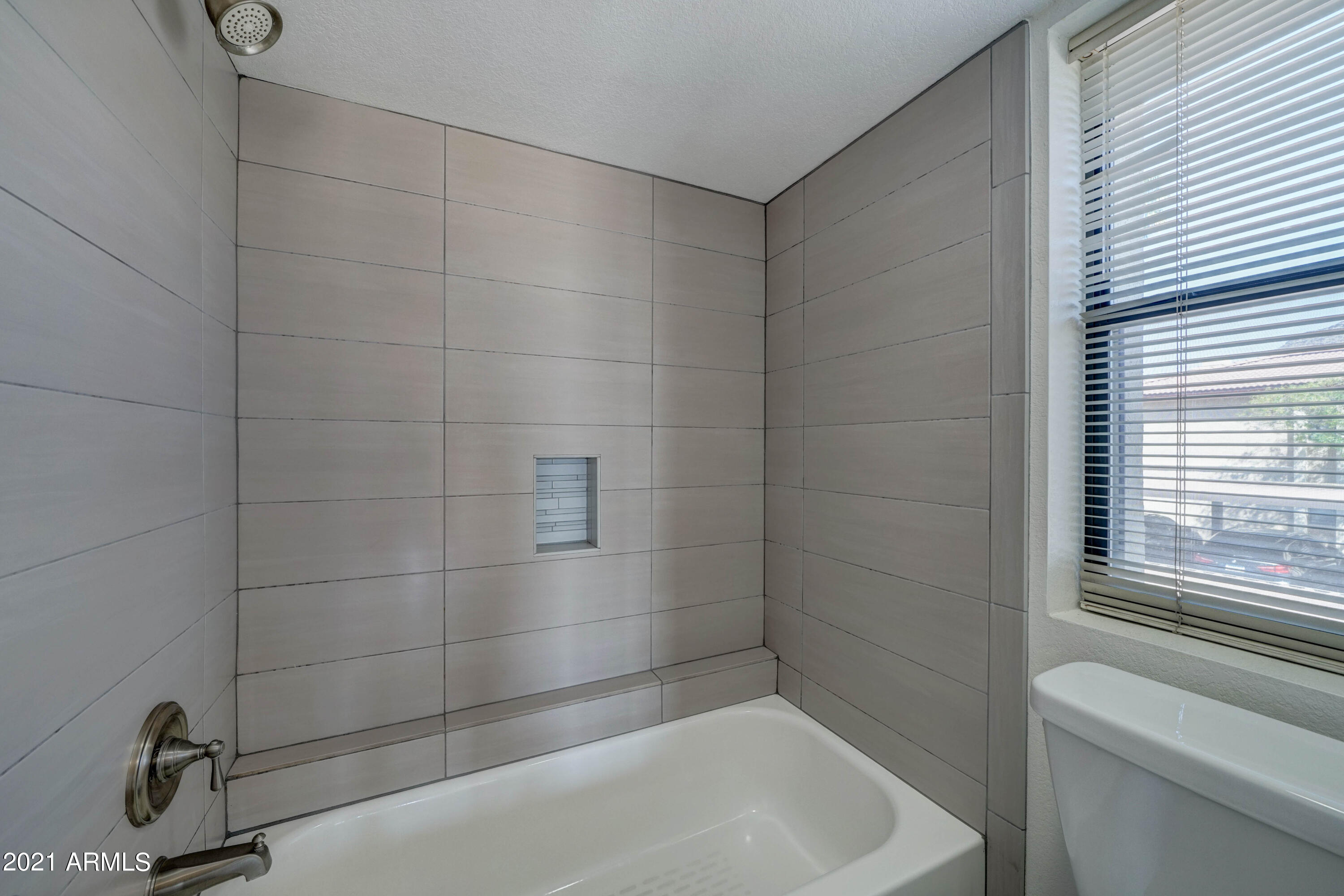 10410 North Cave Creek Road, Unit 2223 Phoenix, AZ 85020 - Photo 15 of 21 10410 N Cave Creek, 2223-15