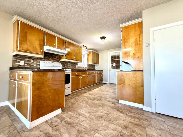 $134,900 | 543 East Main Street, Madawaska, ME 04756