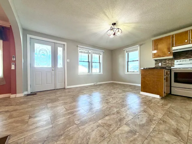 $134,900 | 543 East Main Street, Madawaska, ME 04756