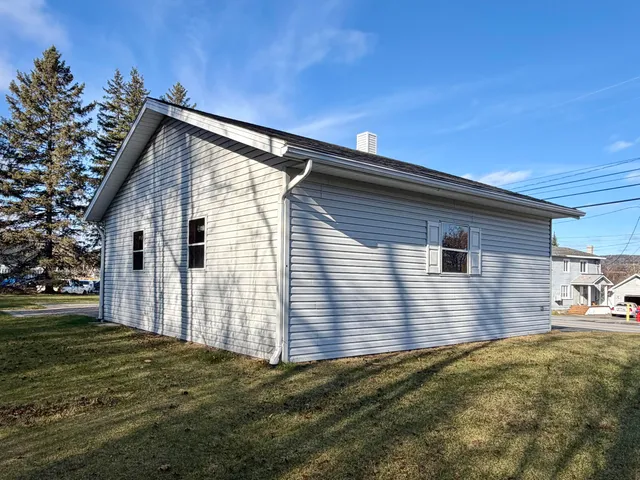 $134,900 | 543 East Main Street, Madawaska, ME 04756