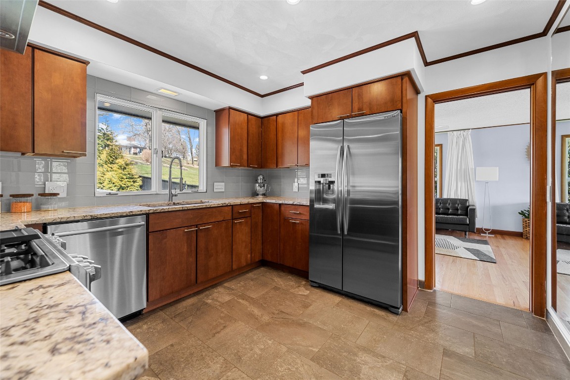 3725 Country Club Road Endicott, NY 13760 - Photo 16 of 46 Gallery Image 16