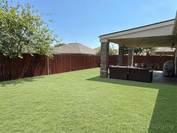 $2,350 | 2048 Lake Trail Drive, Heartland, TX 75126