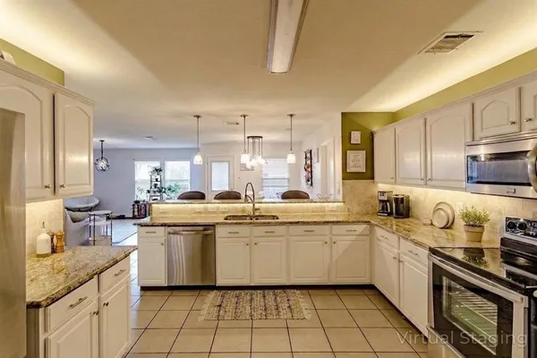$2,350 | 2048 Lake Trail Drive, Heartland, TX 75126