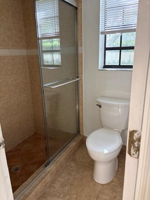 300 Palmwood Place, Unit 101 Boca Raton, FL 33431 - Photo 10 of 21 master bathroom