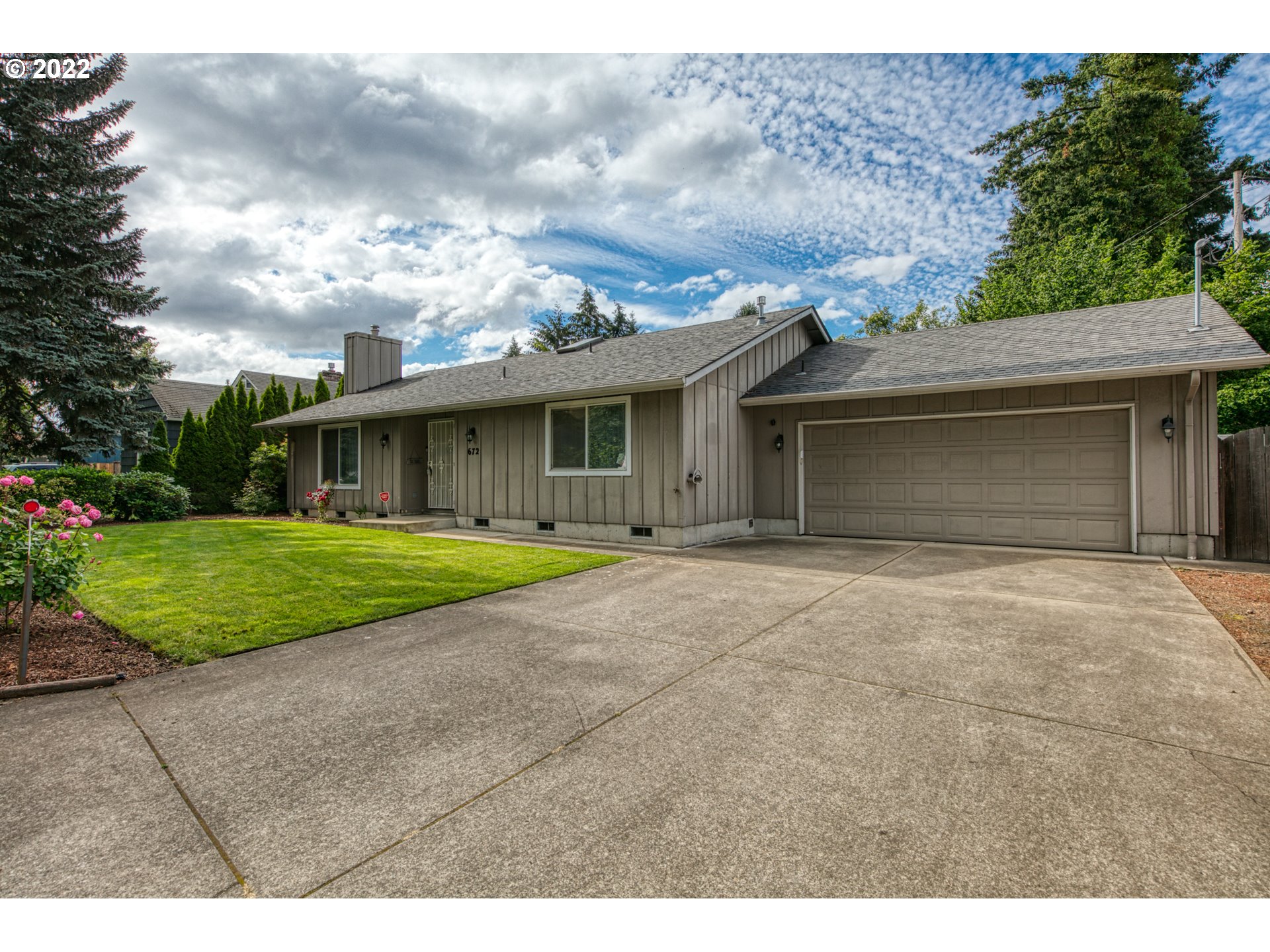 672 River Road Eugene, OR 97404 - Photo 2 of 23 Gallery Image 2