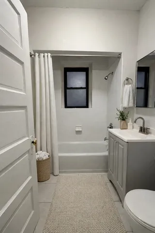 $1,975 | 4 Langmaid Avenue, Unit 2, Somerville, MA 02145