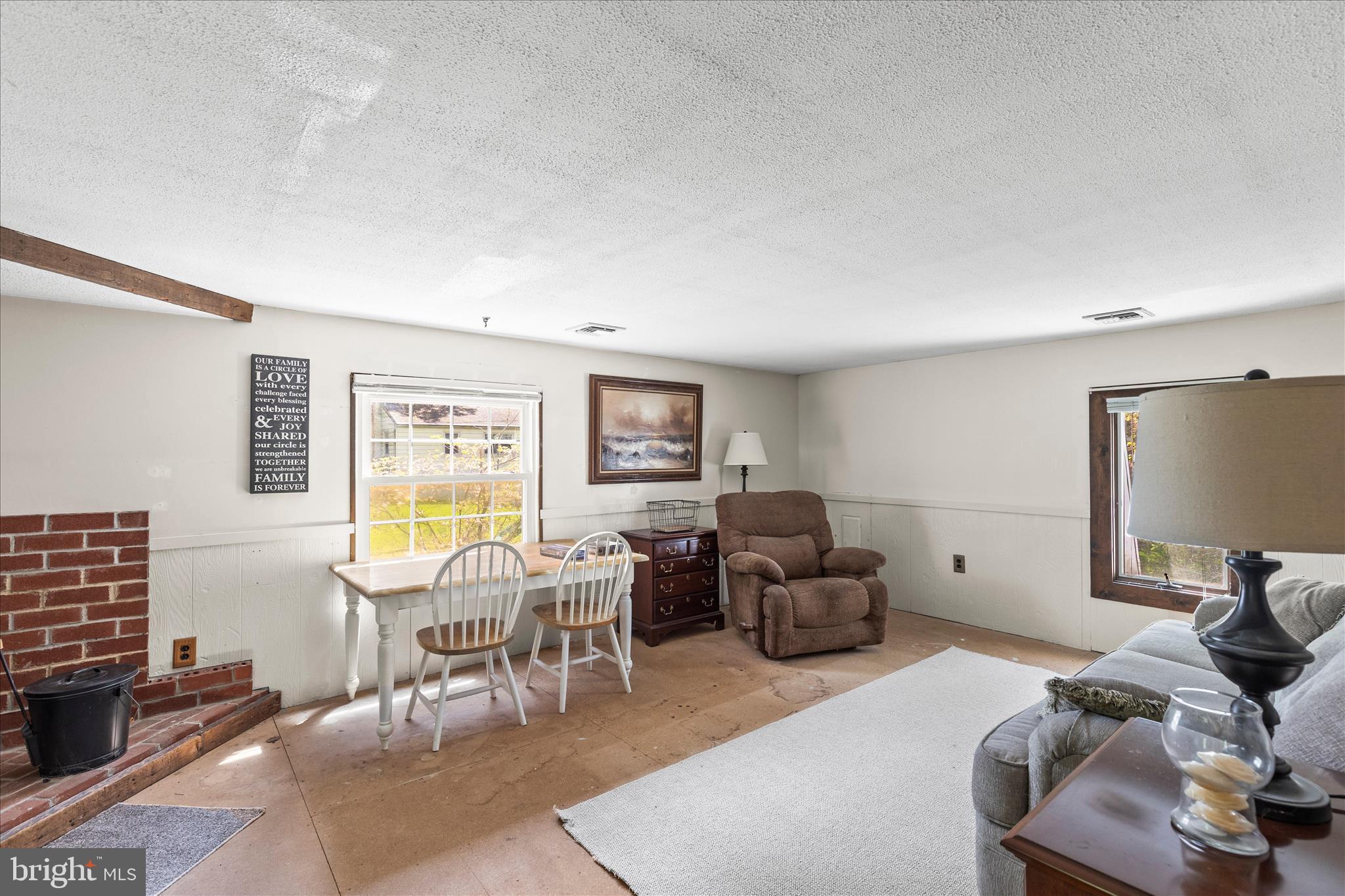 2963 Spring Valley Road Lancaster, PA 17601 - Photo 22 of 42 a living room with furniture and a flat screen tv