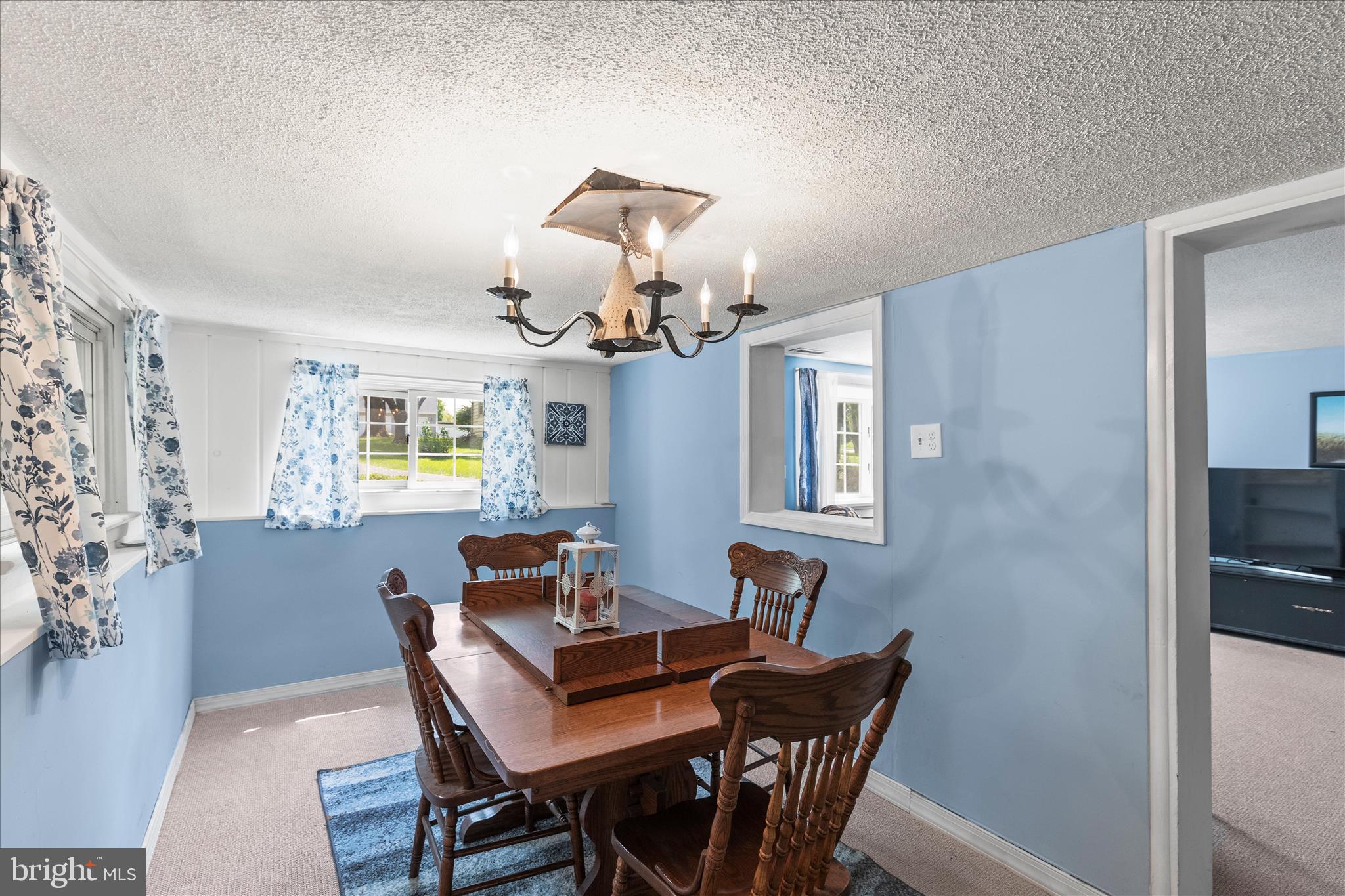 2963 Spring Valley Road Lancaster, PA 17601 - Photo 8 of 42 a view of a dining room with furniture