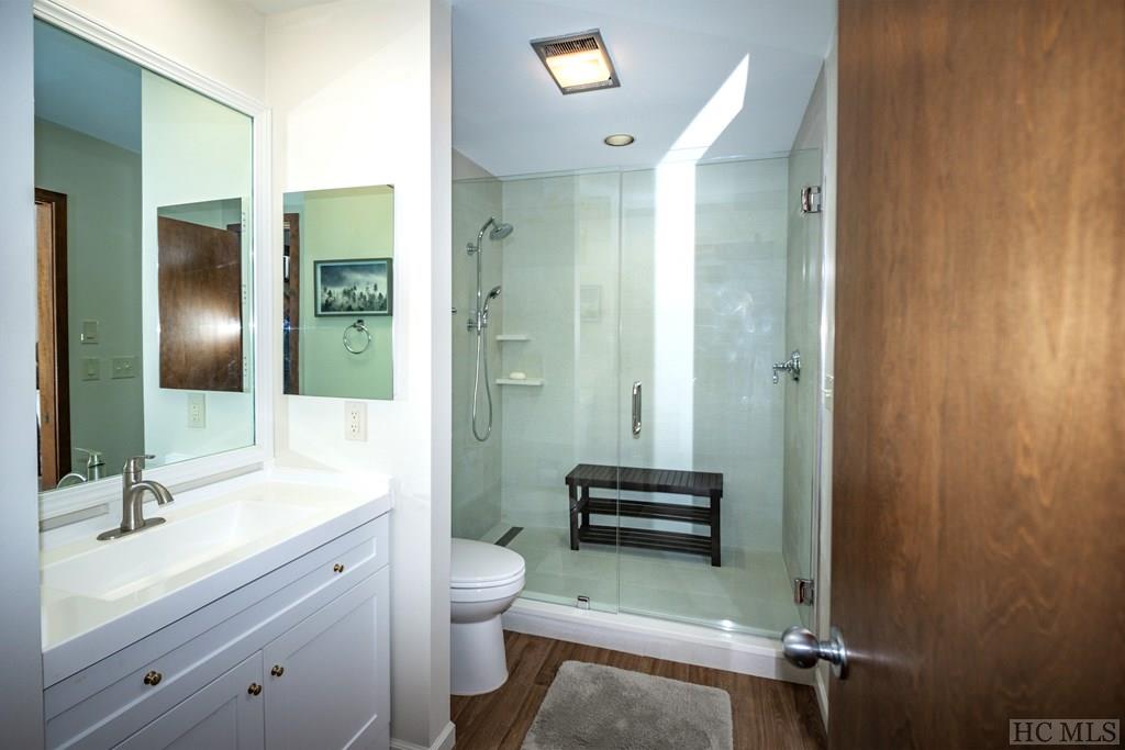 109 Emerald Ridge Road, Unit 43 Sapphire, NC 28774 - Photo 21 of 40 Gallery Image 21