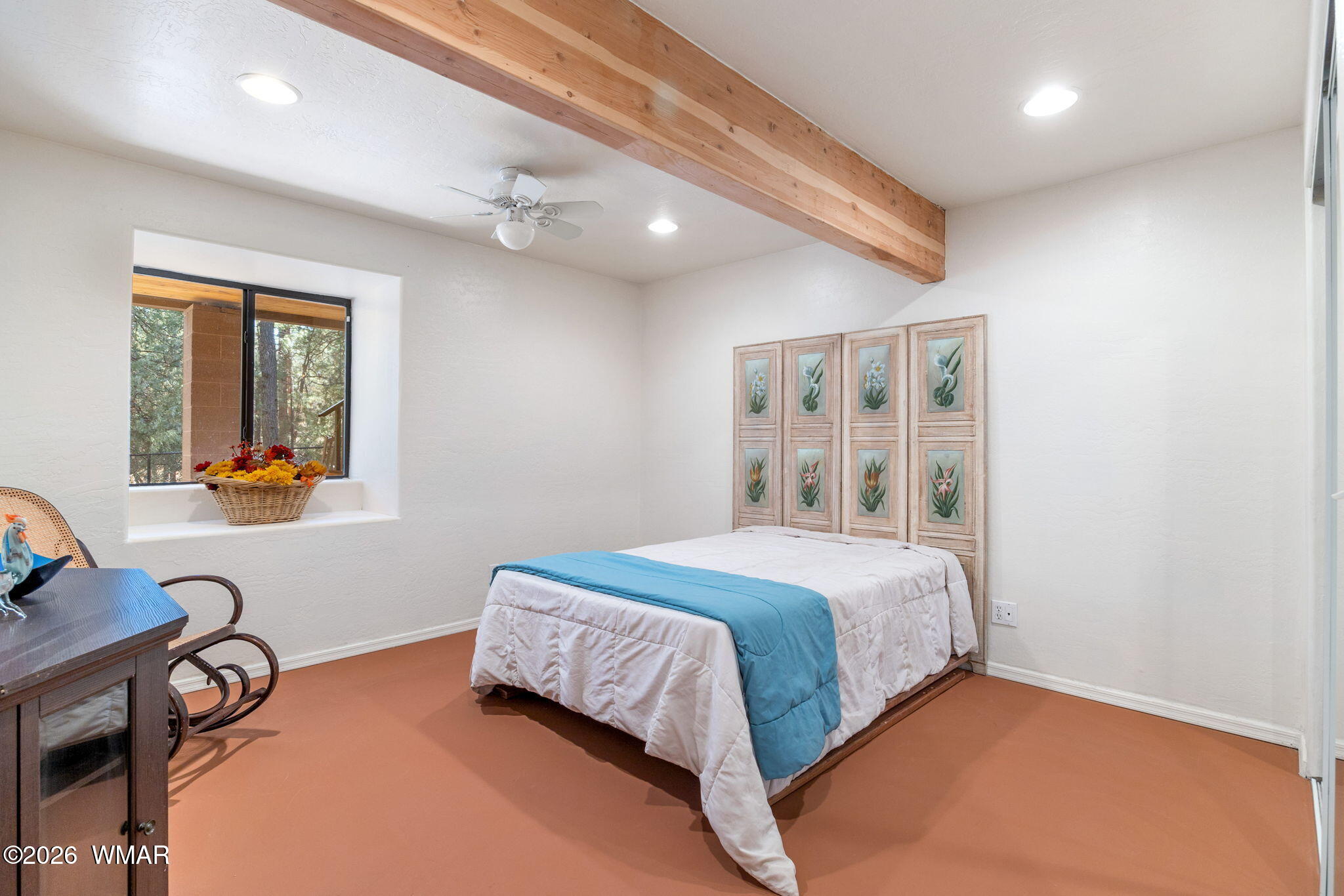 4584 Cub Lake Road Show Low, AZ 85901 - Photo 21 of 48 Lower Level Bedroom 1