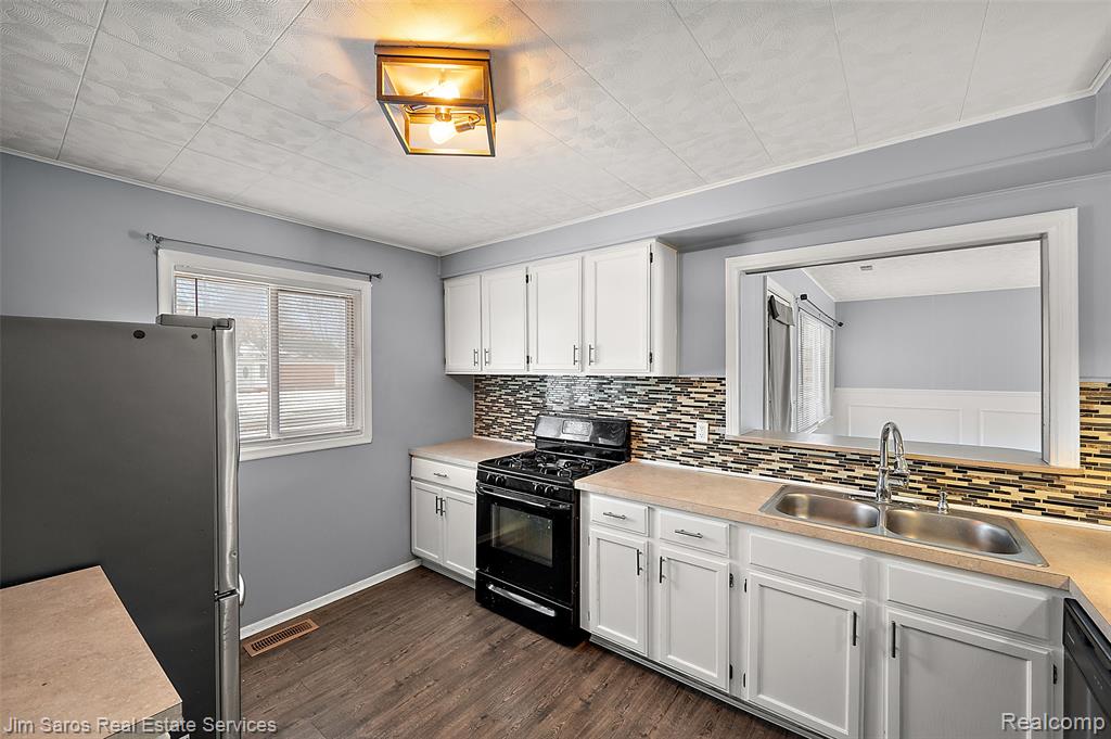 11216 Unity Drive Warren, MI 48089 - Photo 15 of 36