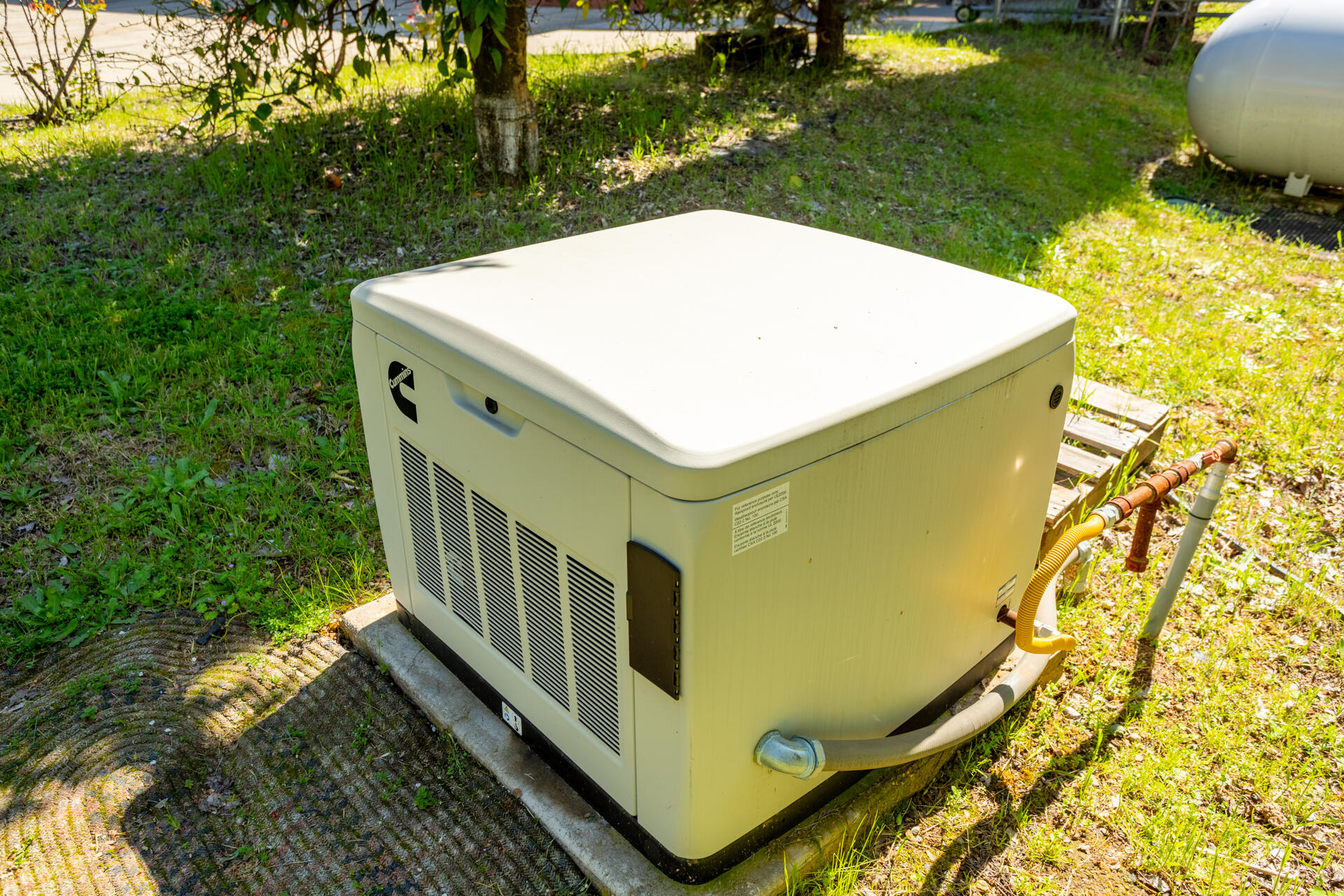 16093 Montgomery Ranch Road Redding, CA 96001 - Photo 24 of 35 Cummins Generator