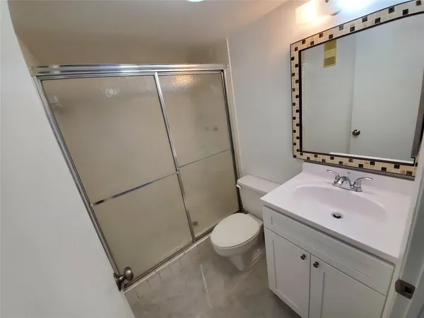 $2,050 | 8720 Shadow Wood Boulevard, Unit 206, Coral Springs, FL 33071