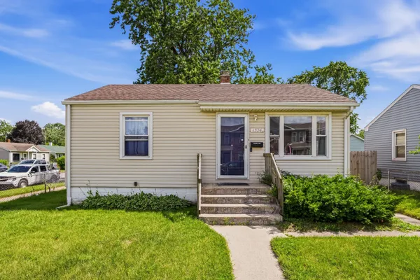 $212,000 | 1324 175th Street, Hammond, IN 46324