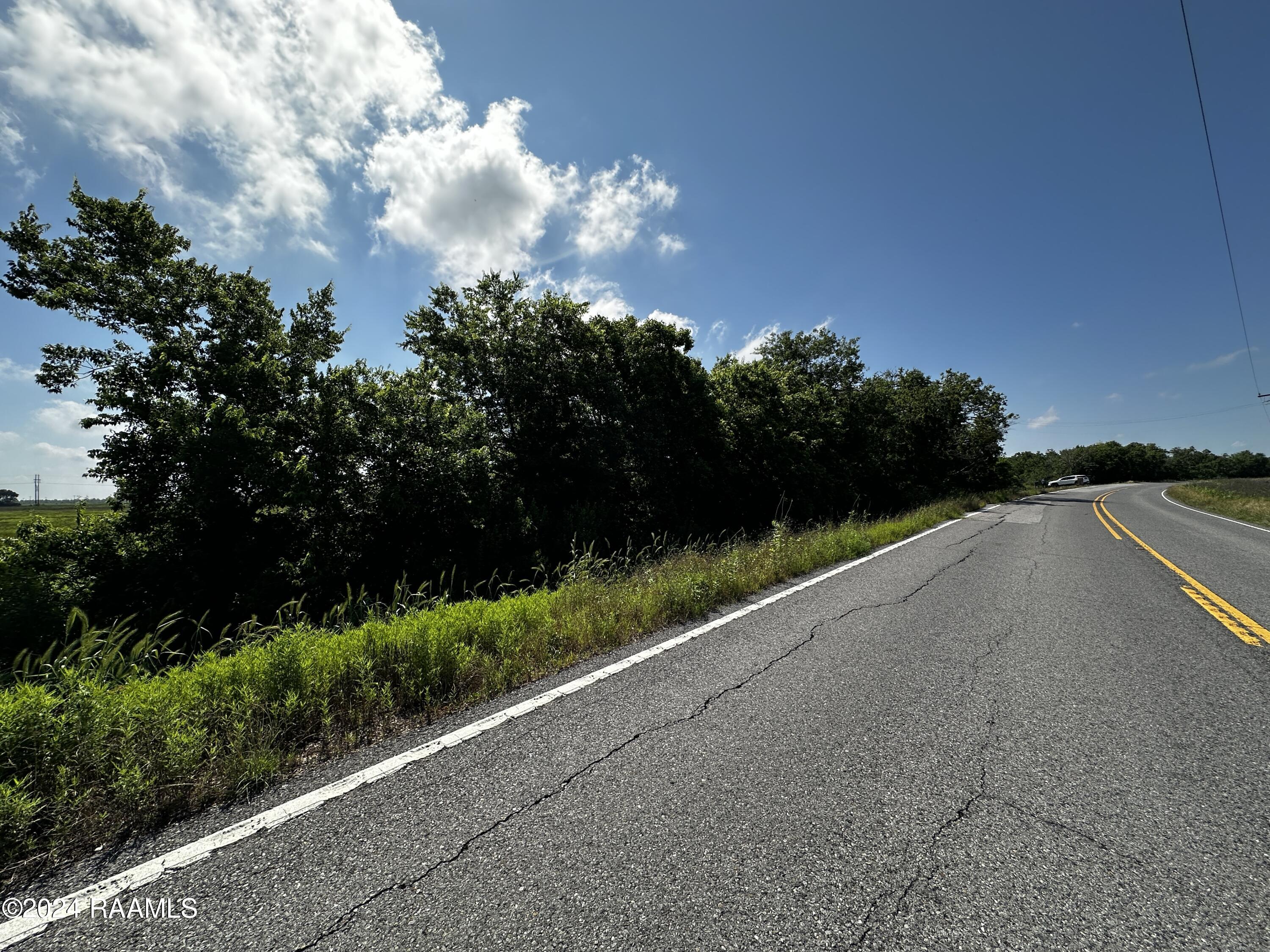 82 South Kaplan La Grand Chenier, LA 70643 - Photo 2 of 4 IMG_5405