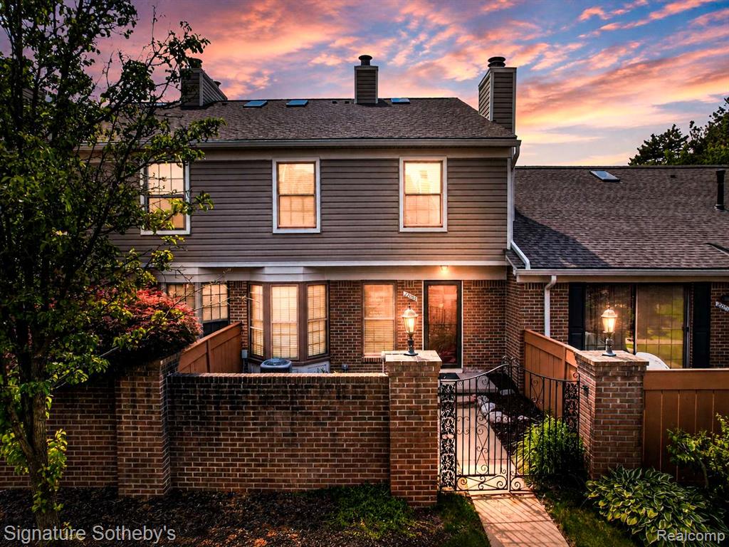 22050 Edgewater, Unit 371 Novi, MI 48375 - Photo 1 of 51