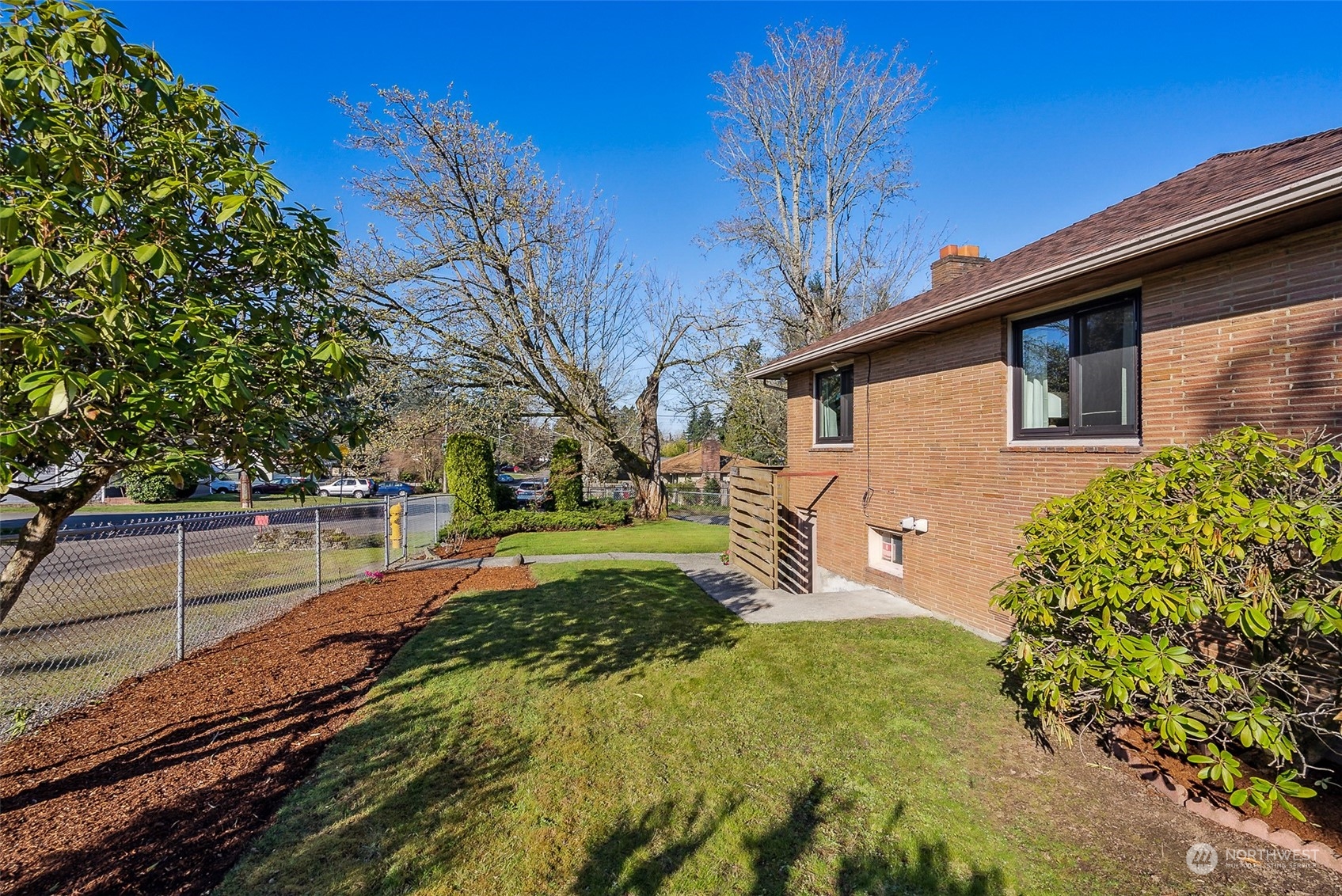 3556 Southwest 98th Street Seattle, WA 98126 - Photo 18 of 26 Gallery Image 18