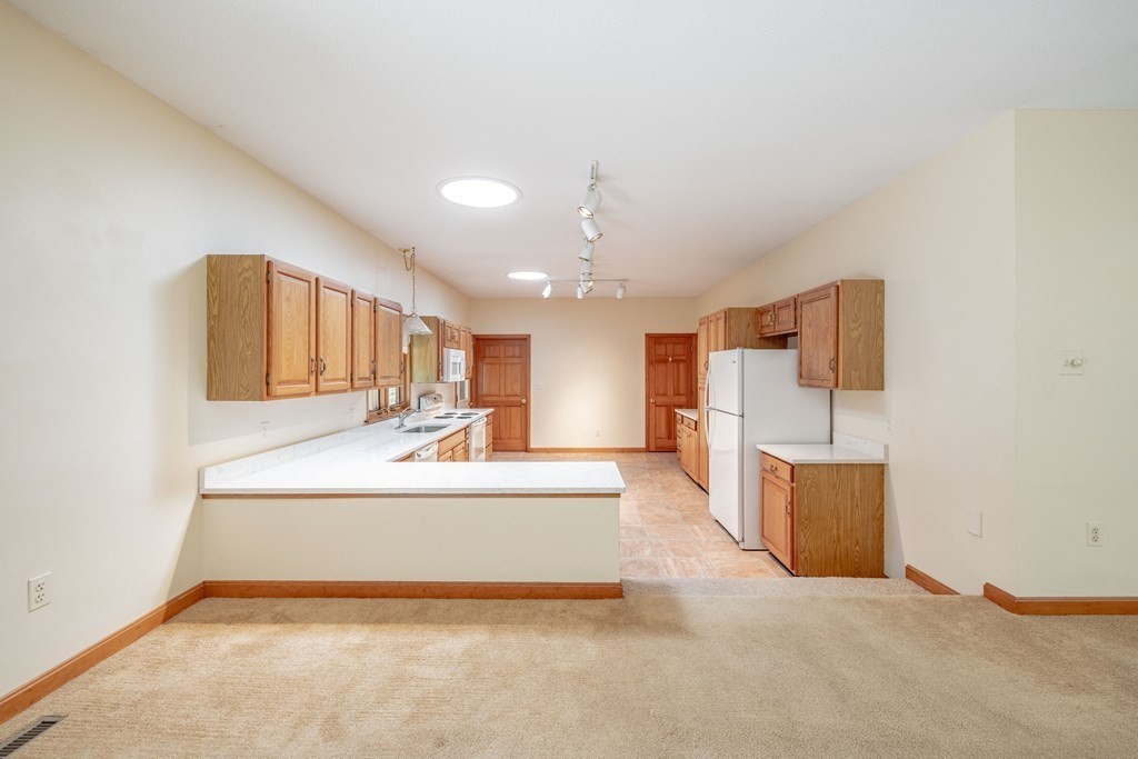 41 Honey Pot Road Southwick, MA 01077 - Photo 7 of 30 Gallery Image 7