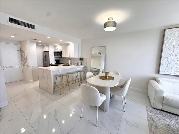 $3,400 | 2899 Collins Avenue, Unit 1037, Miami Beach, FL 33140