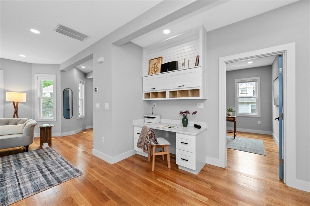 61 Paul Revere Road, Unit 2 Arlington, MA 02476 - Photo 8 of 33 Gallery Image 8