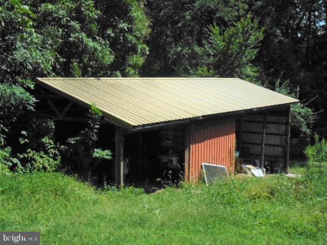 5668 Pine Road Thomasville, PA 17364 - Photo 6 of 32 Detached Garage