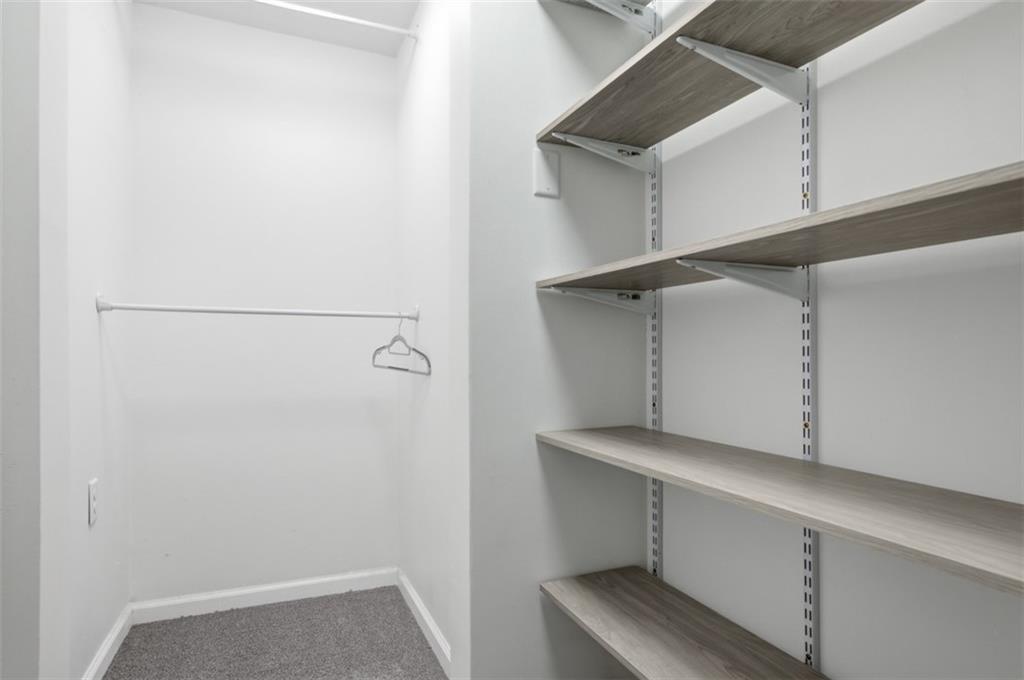 101 Burtner Road Butler, PA 16002 - Photo 21 of 36 Apartment building walk in closet