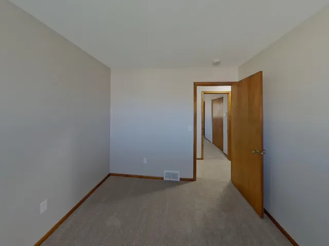 $2,599 | 931 Market Street South, Shakopee, MN 55379