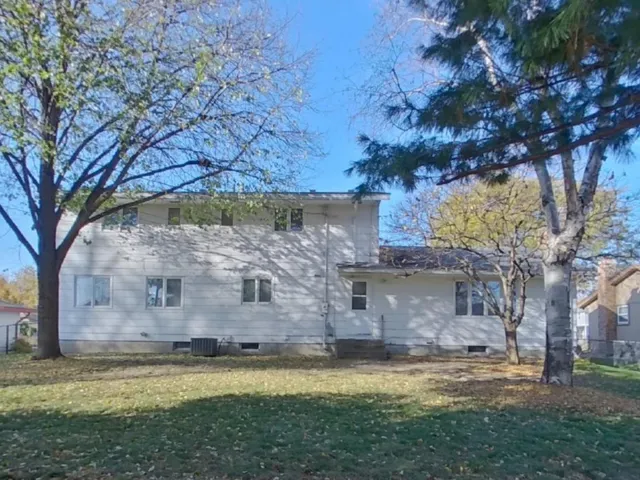 $2,599 | 931 Market Street South, Shakopee, MN 55379