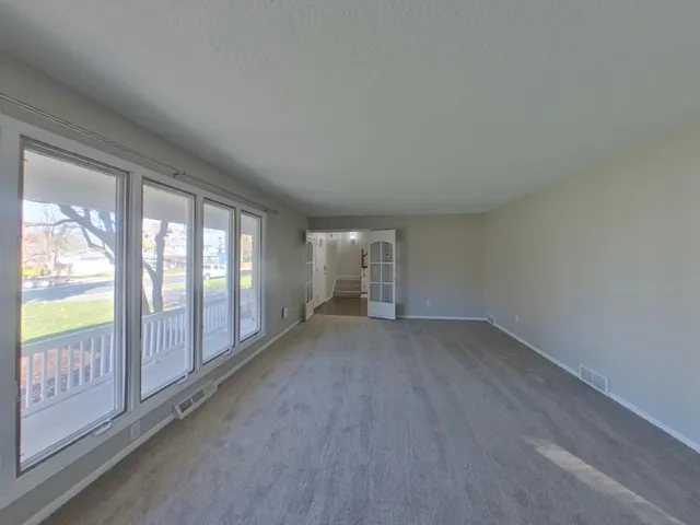 $2,599 | 931 Market Street South, Shakopee, MN 55379