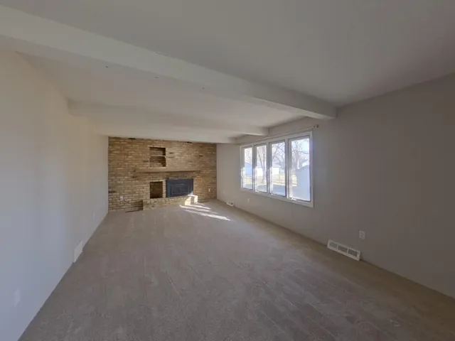 $2,599 | 931 Market Street South, Shakopee, MN 55379