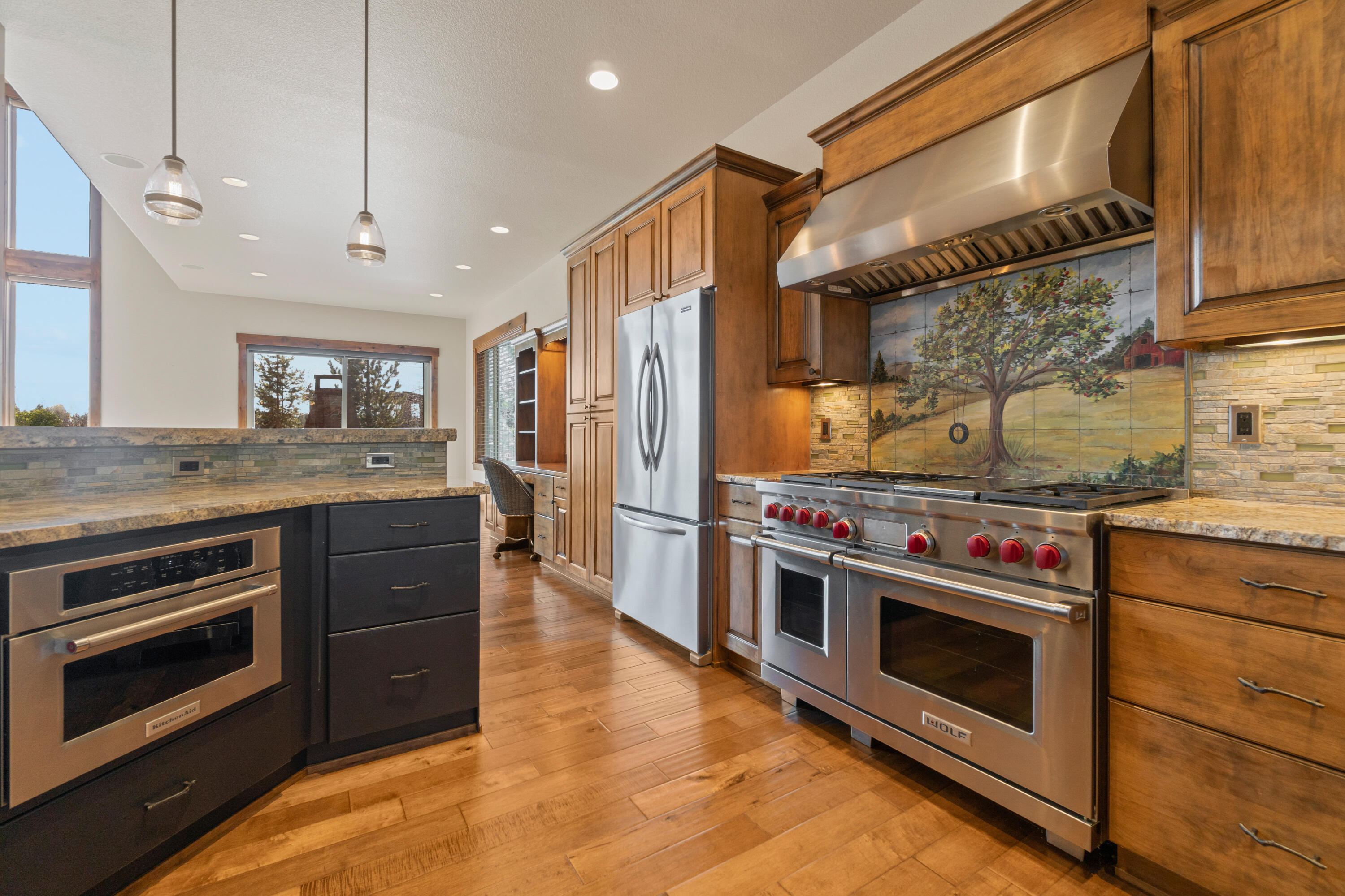60430 Snap Shot Loop Bend, OR 97702 - Photo 14 of 54 60430 Snap Shot Lp_Kitchen1