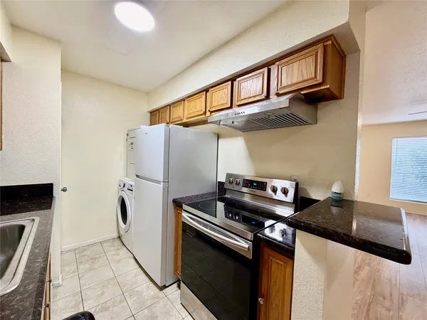 $1,000 | 2120 Wilcrest Drive, Unit 121, Houston, TX 77077