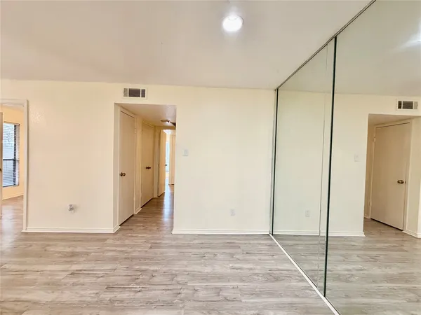 $1,000 | 2120 Wilcrest Drive, Unit 121, Houston, TX 77077