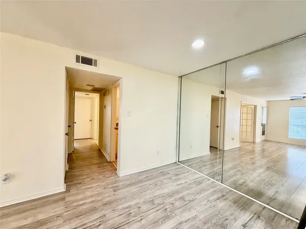 $1,000 | 2120 Wilcrest Drive, Unit 121, Houston, TX 77077