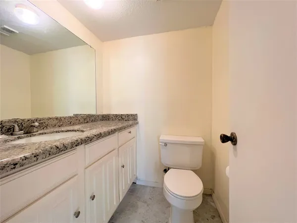 $1,000 | 2120 Wilcrest Drive, Unit 121, Houston, TX 77077