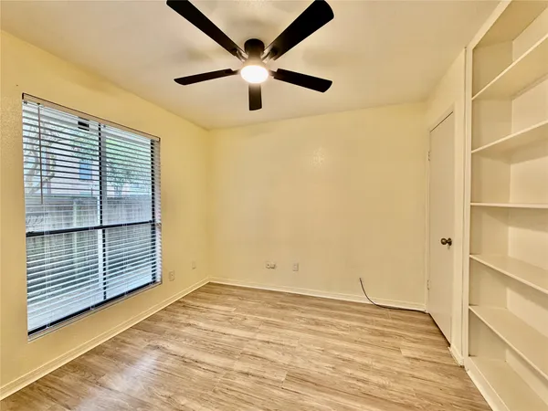 $1,000 | 2120 Wilcrest Drive, Unit 121, Houston, TX 77077
