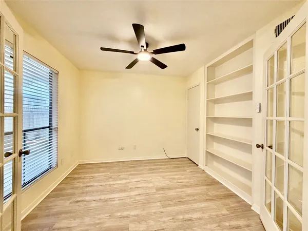 $1,000 | 2120 Wilcrest Drive, Unit 121, Houston, TX 77077