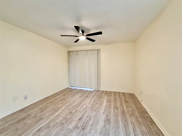$1,000 | 2120 Wilcrest Drive, Unit 121, Houston, TX 77077