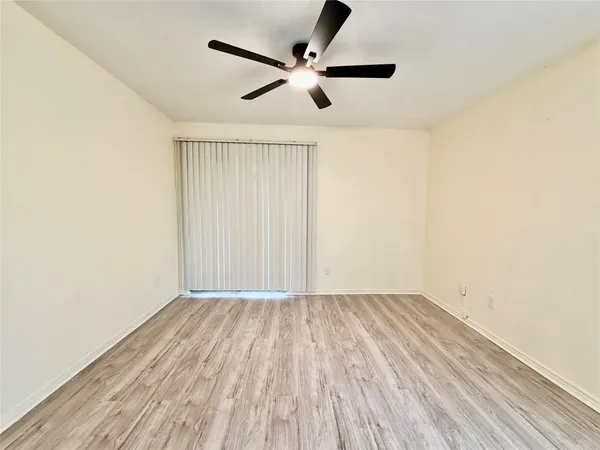 $1,000 | 2120 Wilcrest Drive, Unit 121, Houston, TX 77077