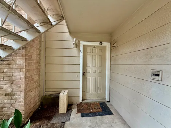 $1,000 | 2120 Wilcrest Drive, Unit 121, Houston, TX 77077