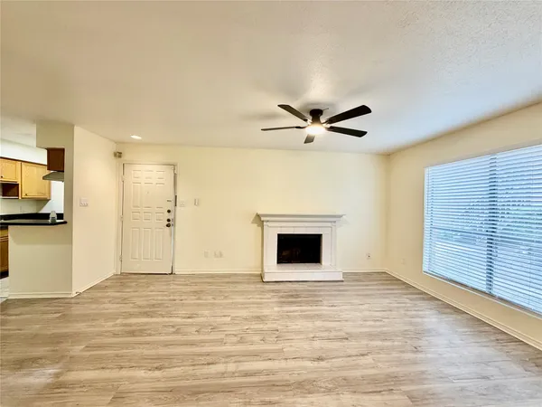 $1,000 | 2120 Wilcrest Drive, Unit 121, Houston, TX 77077