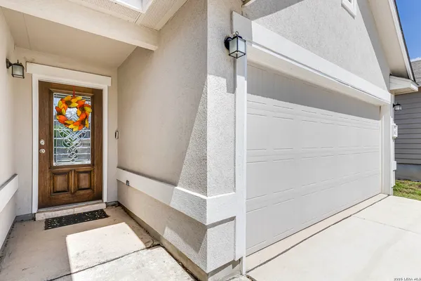 $1,900 | 14667 Semele View, San Antonio, TX 78245